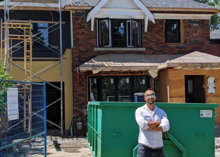 00000IMG_00000_BURST20200806130557337_COVER